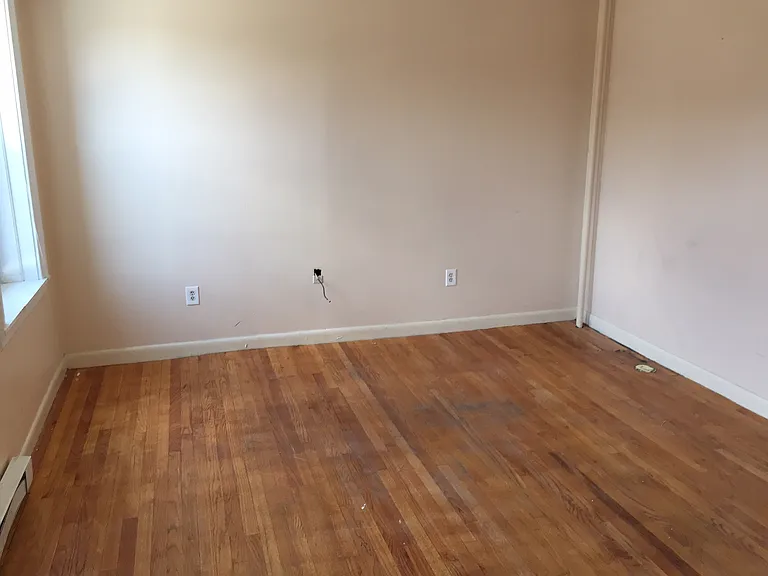 42 Main St #3 — Photo 3