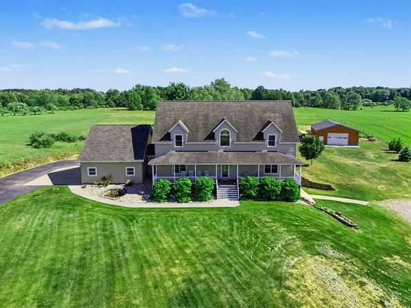 1415 W 1st St, Scottville, MI 49454