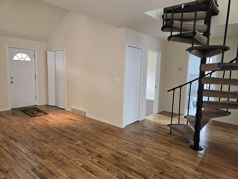 755 Emmons Ave — Photo 5