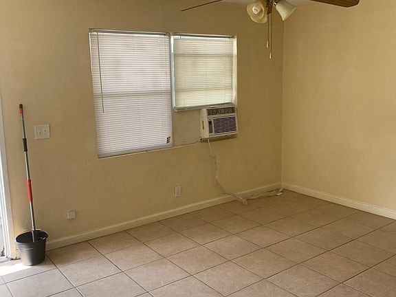 3rd image of 61 NE 7th Ct APT 2