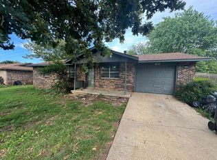 1303 White Rd, Springdale, AR 72762