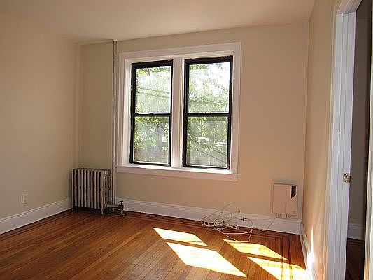 4th image of 24-49 33rd St #1F