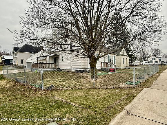 4th image of 2505 W Michigan Ave