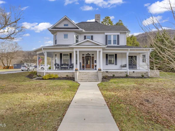 306 Wyandotte Ave E, Big Stone Gap, VA 24219