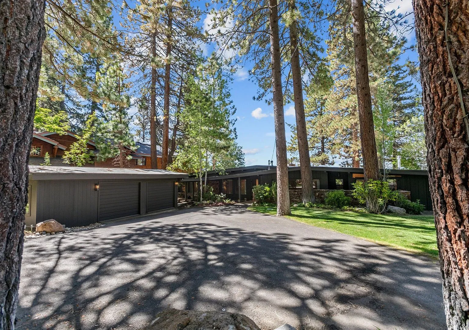 Lakefront Home! — Photo 3