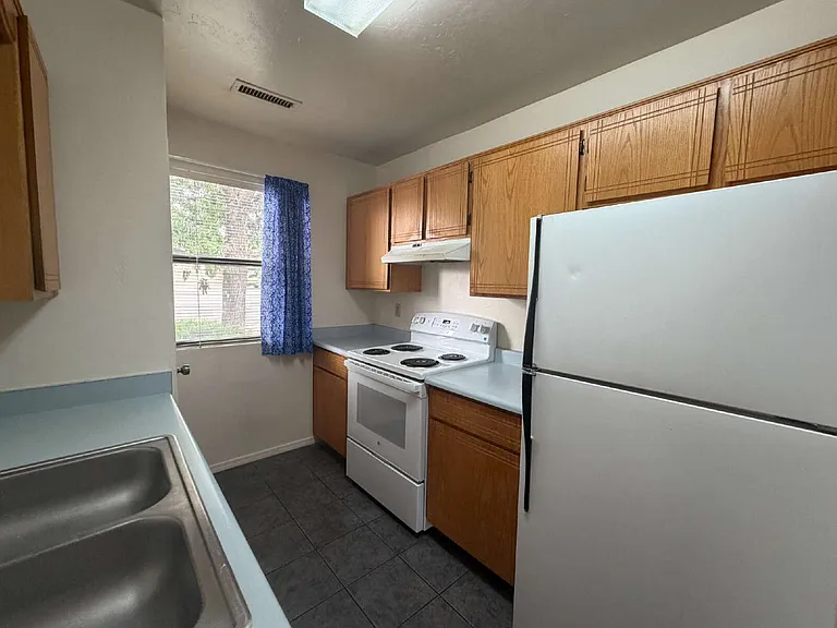 3001 N Majesty Dr #B — Photo 5