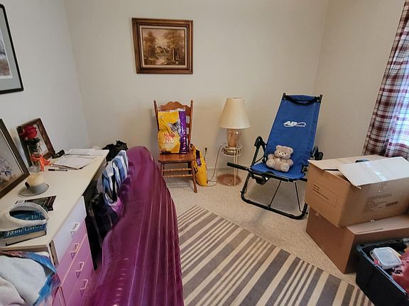 5th image of 995 S Miller Way
