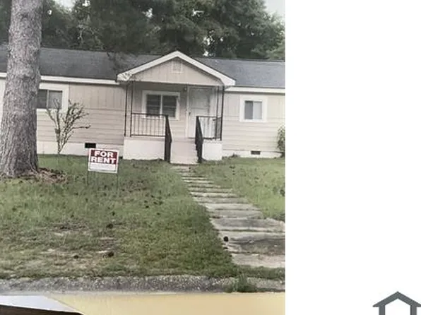 817 Varsity Dr #2, Fayetteville, NC 28301