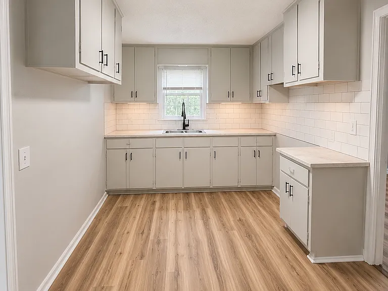 2662 Key St — Photo 4