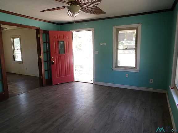 2nd image of 1032 N Main St