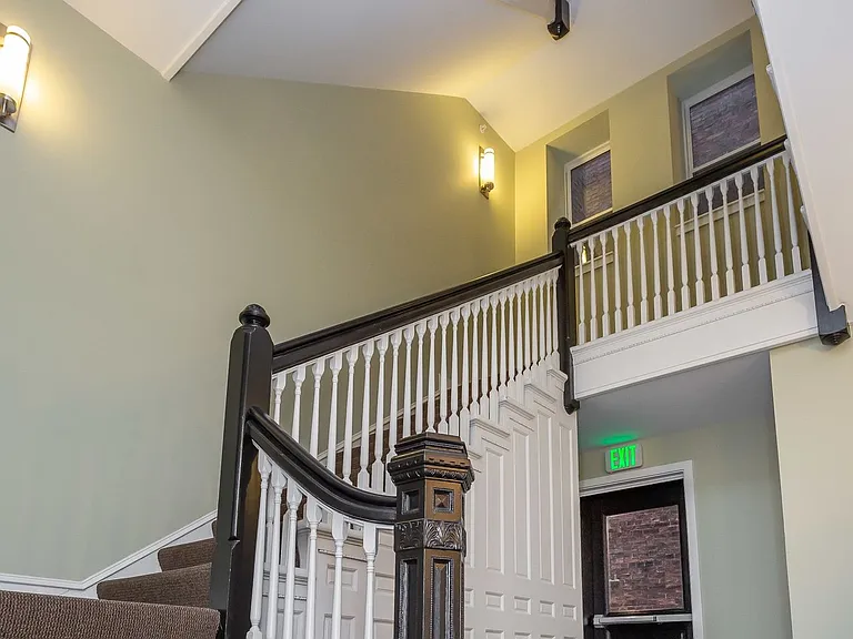 815 Park Ave — Photo 15
