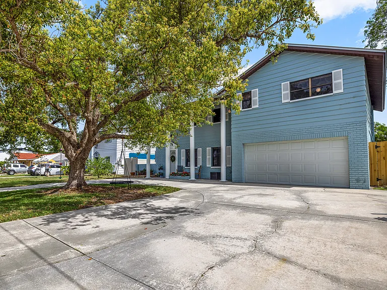 4923 Shetland Ave — Photo 2