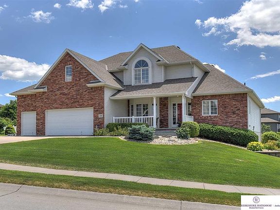 3rd image of 1303 Joy St