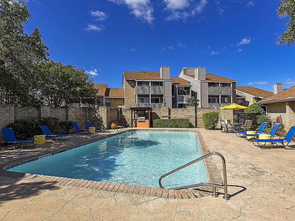 Sparkling Pool