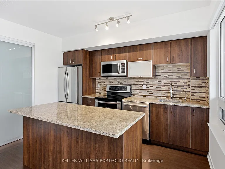 59 E Liberty St #911 — Photo 9