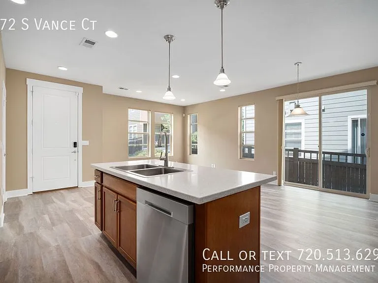 572 S Vance Ct — Photo 14