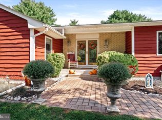 18 Hilltop Pl, Robbinsville, NJ 08691
