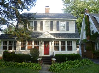 140 S Calumet Ave, Aurora, IL 60506