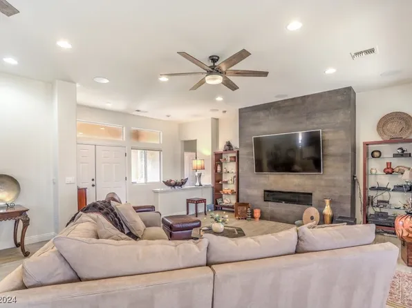 2724 Hope Forest Dr, Las Vegas, NV 89134