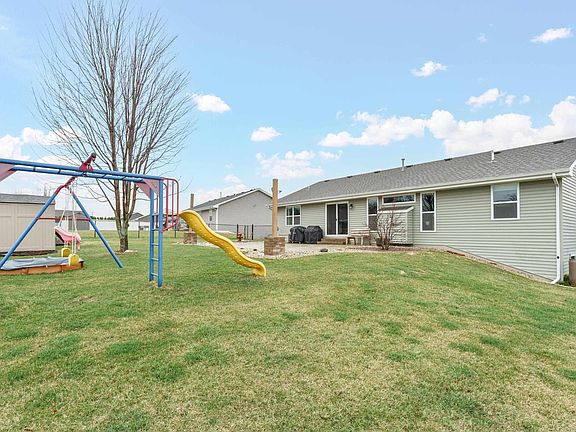 3rd image of 3730 Solar Ave