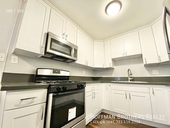 3rd image of 1256 Tamarind Ave #10