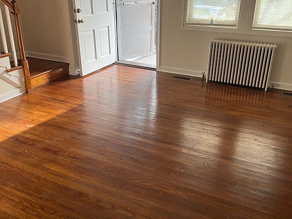 3rd image of 21 Enjay Ave