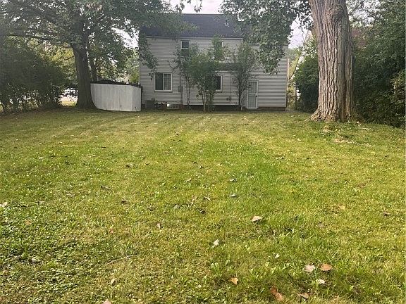 4th image of 20303 Lanbury Ave