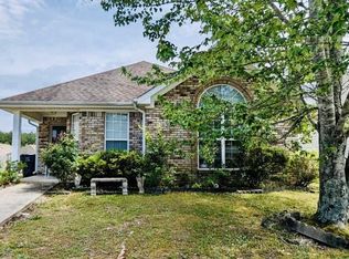 2062 Village Ln, Calera, AL 35040
