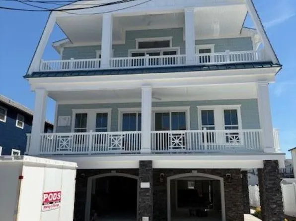 209 39th St Floor 1, Sea Isle City, NJ 08243