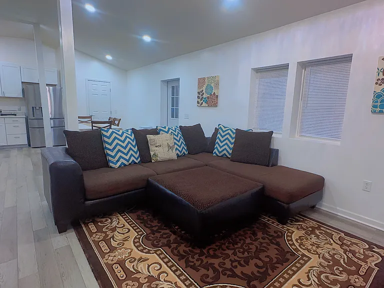 2116 Braumiller Rd — Photo 5