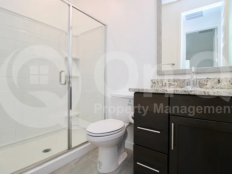 1045 E Thompson Way — Photo 20