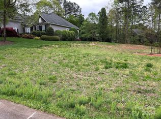 204 Woodward Ridge Dr, Mount Holly, NC 28120