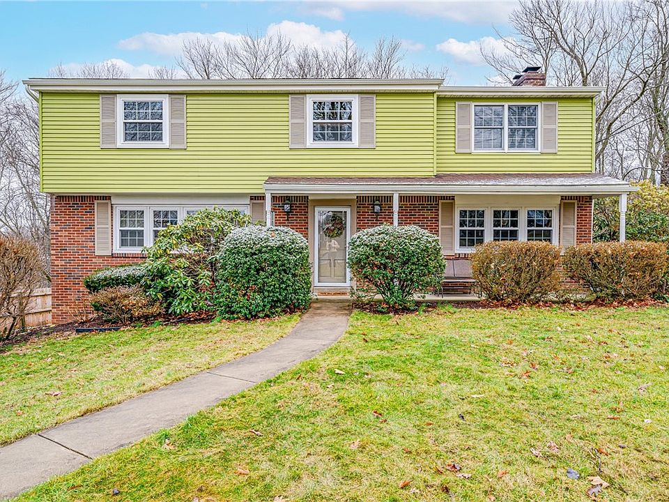 1st image of 203 Blackwood Dr