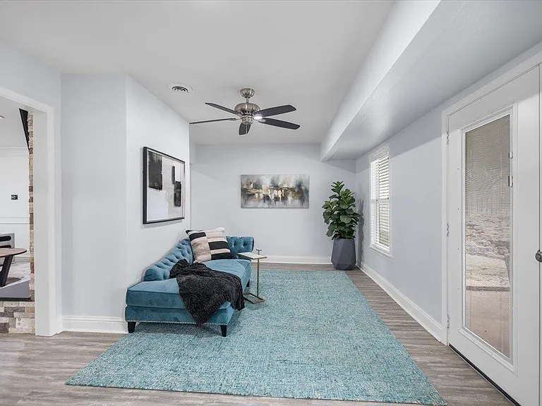291 N Bay Dr — Photo 10