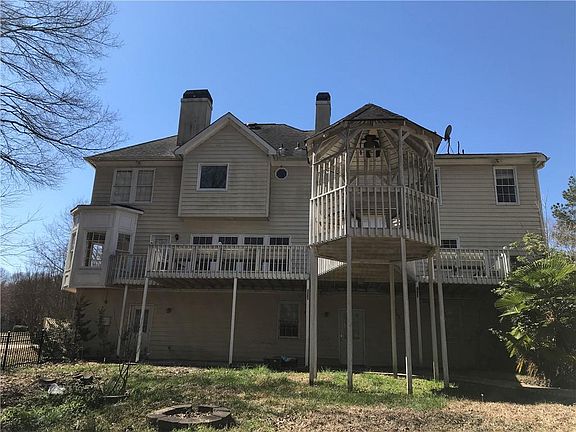 4th image of 150 Shady Brook Walk