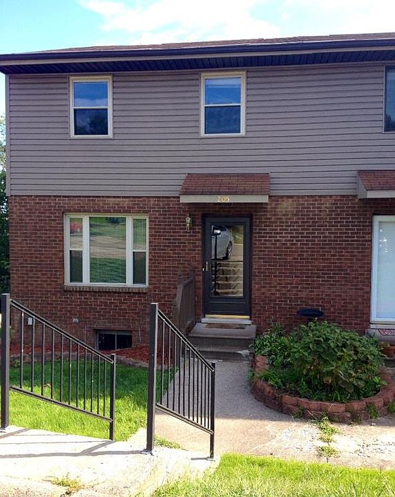 1st image of 205 Walker Dr