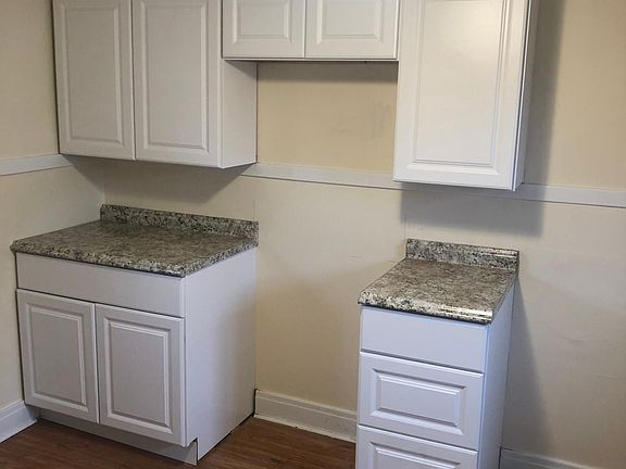 2nd image of 439 Vermont St Floor 2