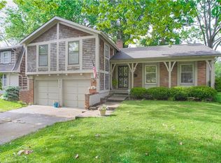 9201 W 89th St, Overland Park, KS 66212