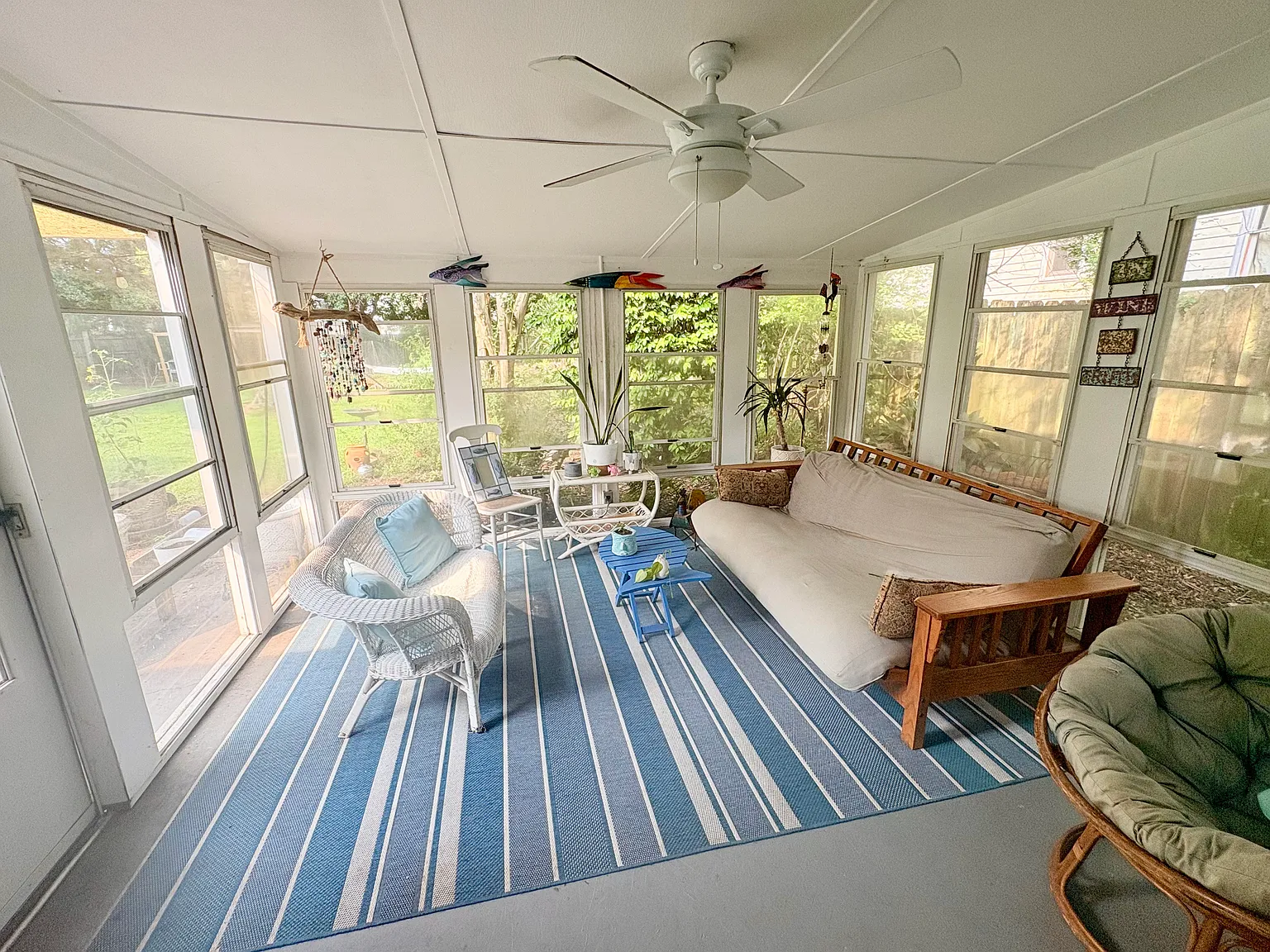 3 bed, 1230 sqft, $2,500 — Photo 4