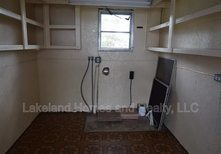 1567 Longbow Dr — Photo 13