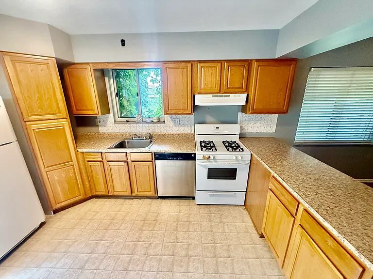 314 Coxcomb Hill Rd — Photo 8