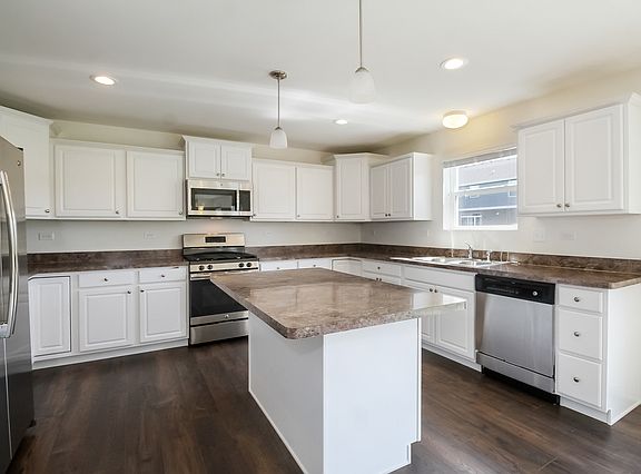 2nd image of 1724 Muirfield Dr