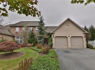 2131 Rolling Meadow Dr, Macungie, PA 18062