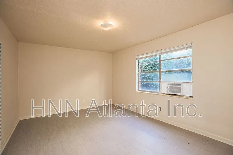 1 bed, 1.0 bath, 700 sqft, $950 — Photo 4