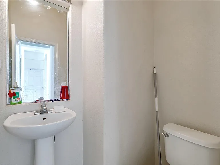 2107 Expedition Way — Photo 3