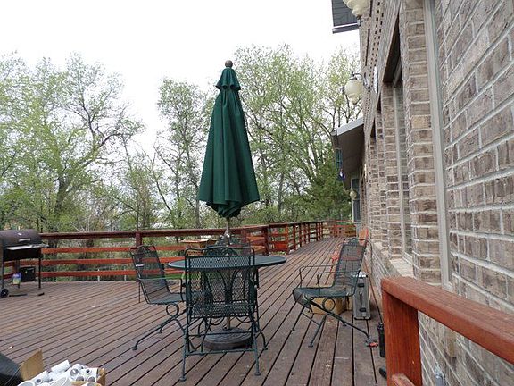 3rd image of 2642 Shady Ln