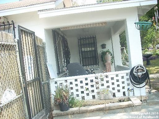 5th image of 103 Mount Vernon Ct
