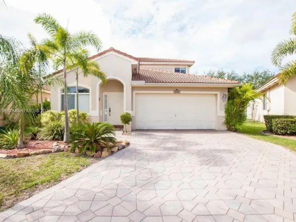 5053 Woodfield Way, Coconut Creek, FL 33073