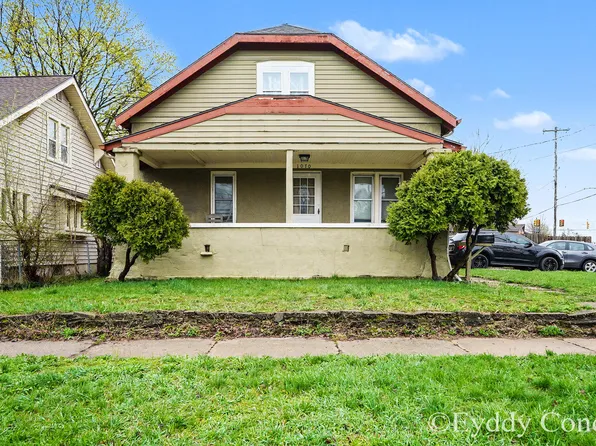 1070 Rathbone St SW, Wyoming, MI 49509