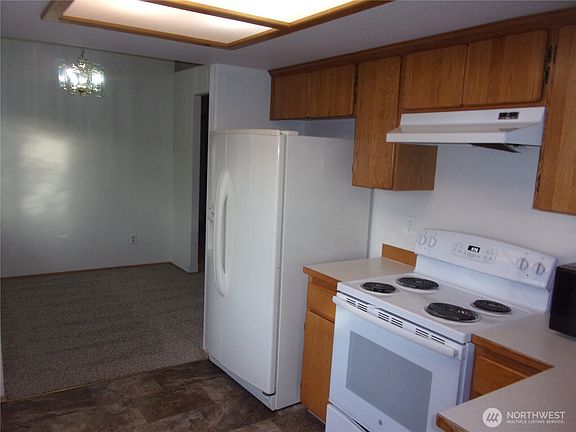5th image of 1128 123rd Street Ct E